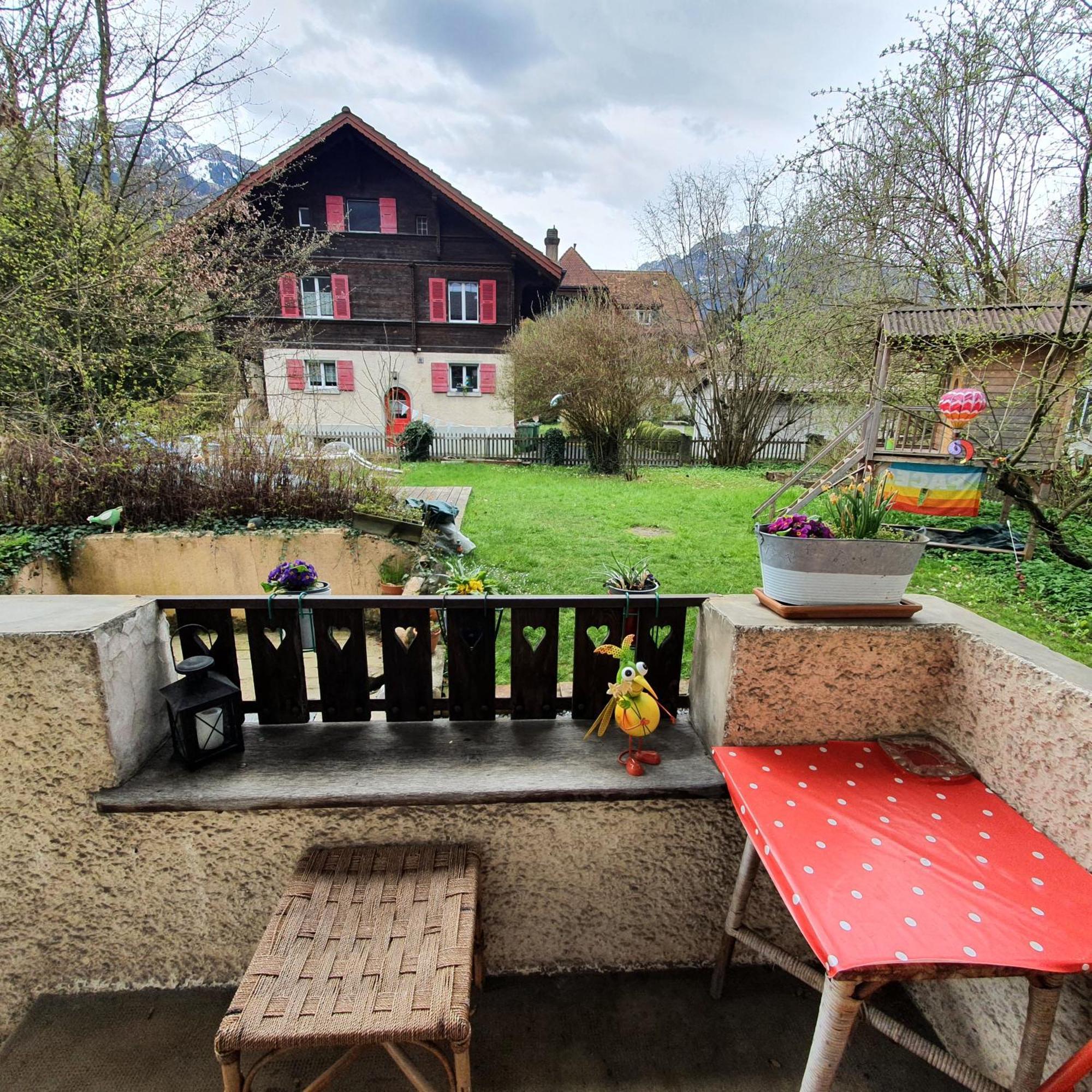 Zentral Gelegene Wohnung Mit Grossem Garten 因特拉肯 外观 照片