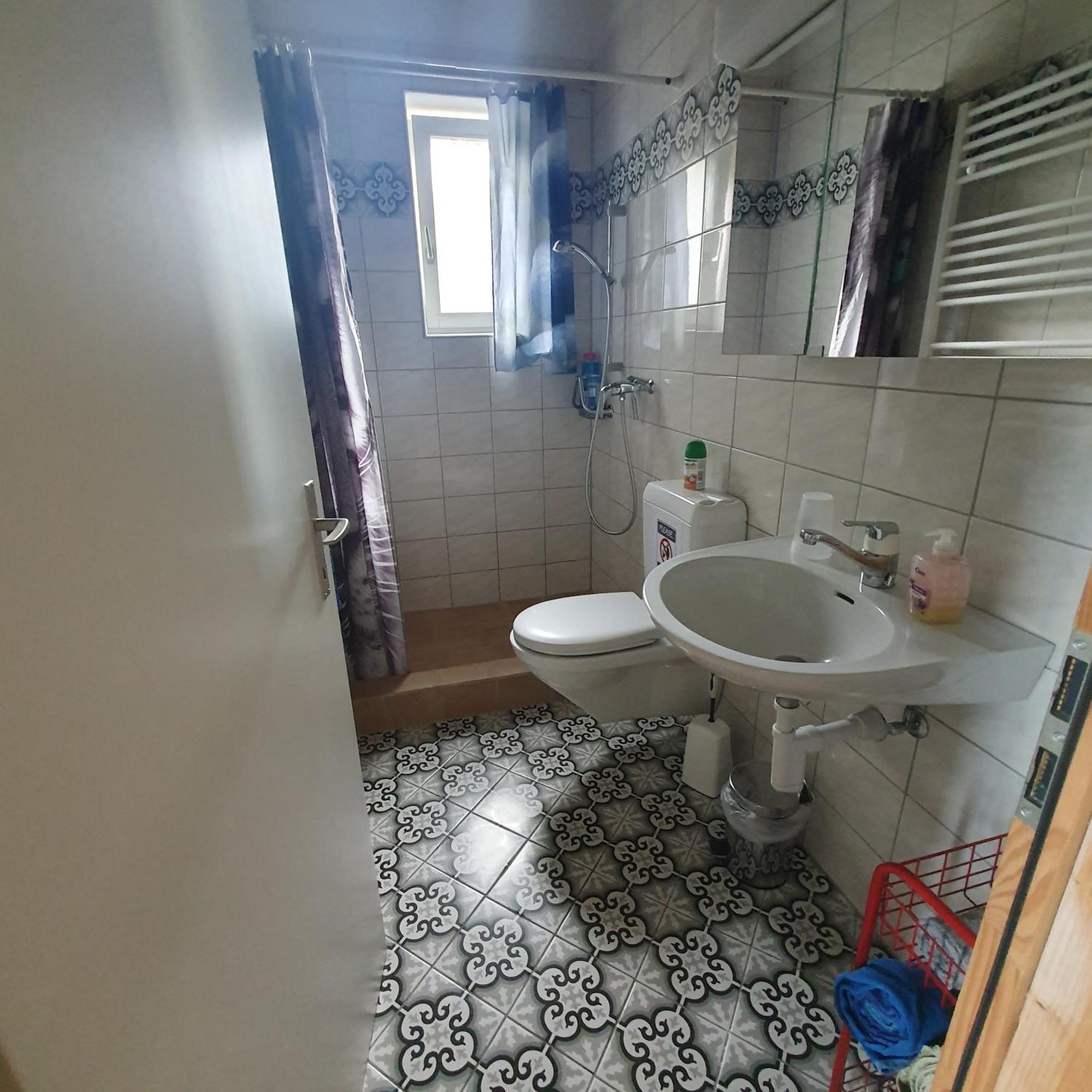 Zentral Gelegene Wohnung Mit Grossem Garten 因特拉肯 外观 照片